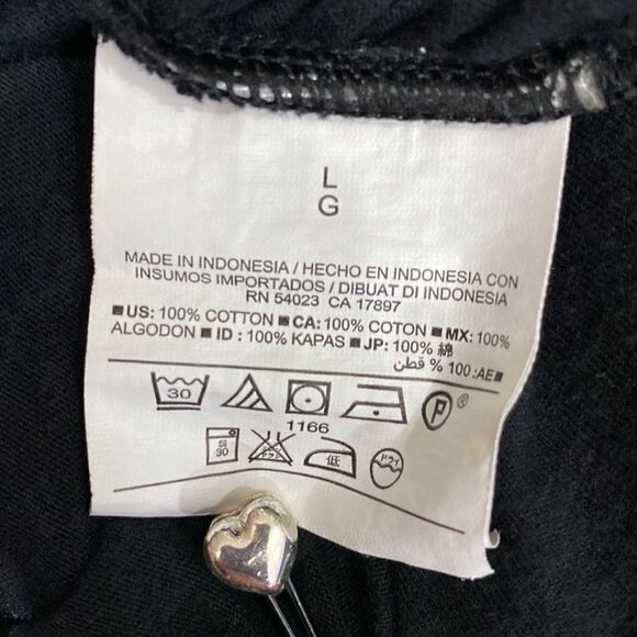 Maternity- Black V-Neck LS Tee - Picture 7 of 7